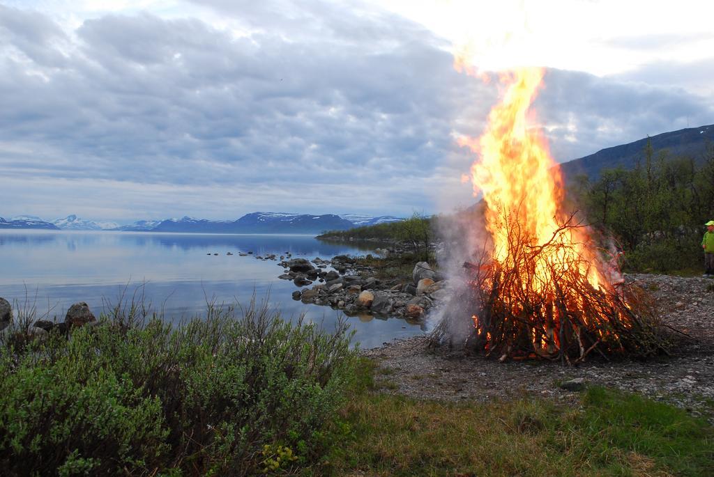 Kilpisjaerven Tunturimajat Villa Kilpisjarvi Phòng bức ảnh